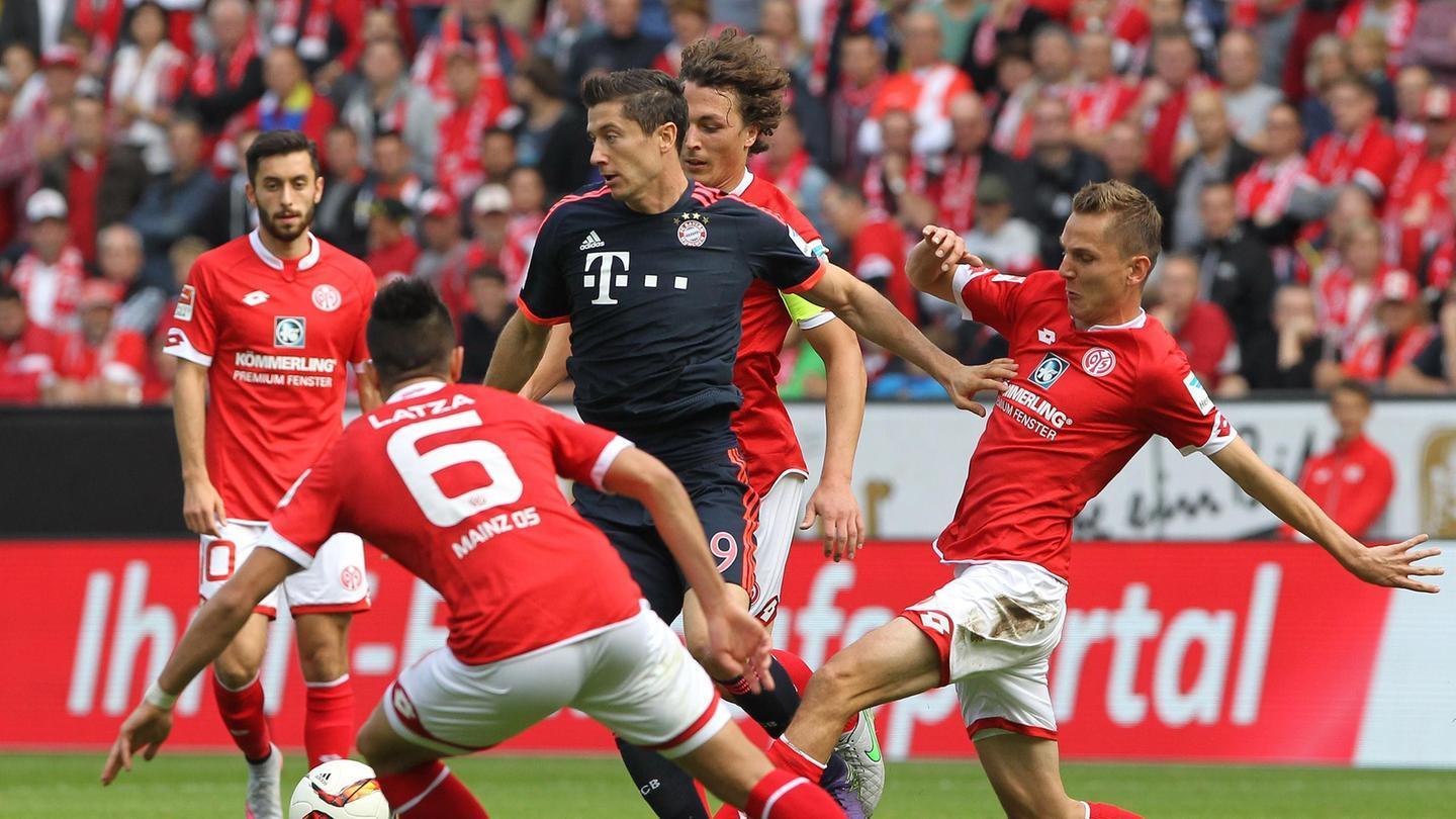 CBA俱乐部杯-北京首钢下半场哑火 青岛狂胜31分