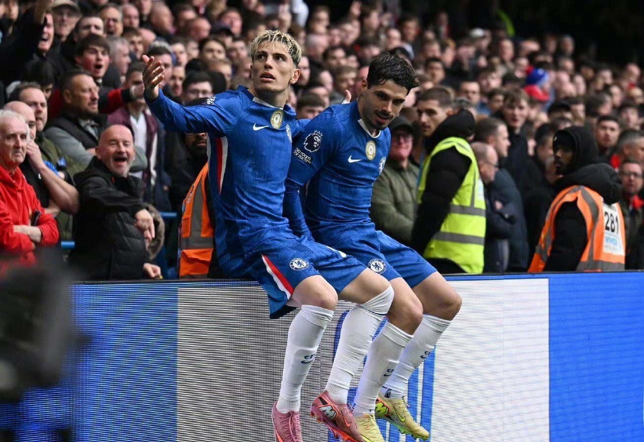 卡恩：纳格尔斯曼应该停止试验；拜仁和于帕续约的代价很昂贵