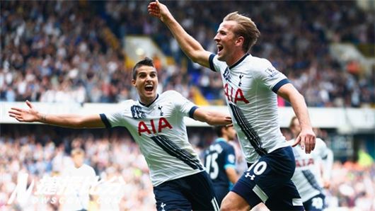 “黄袍”加身，里约热内卢基督像穿上黄潜球衣