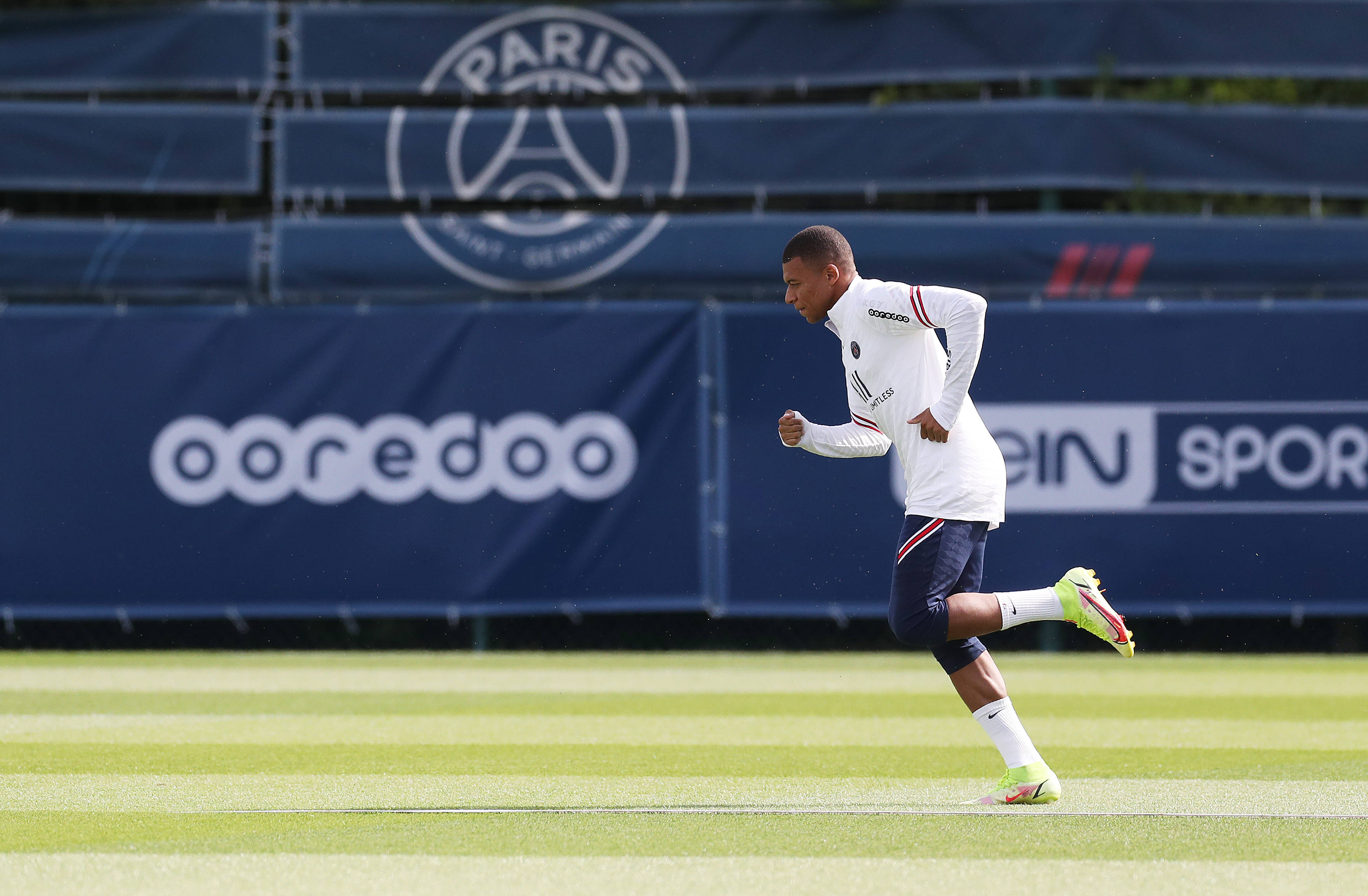 意媒：国米将贝尔纳韦视为未来中场引援人选，已派球探考察