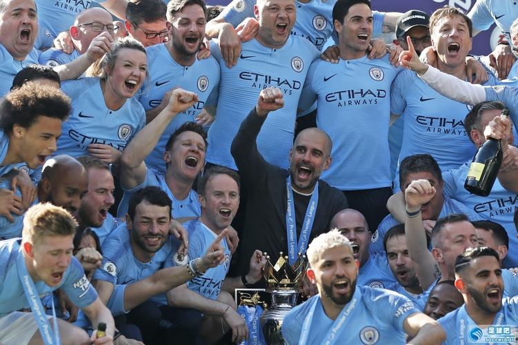 法尔克：二队前锋利契纳预计冬窗离队，拜仁希望加入回购条款